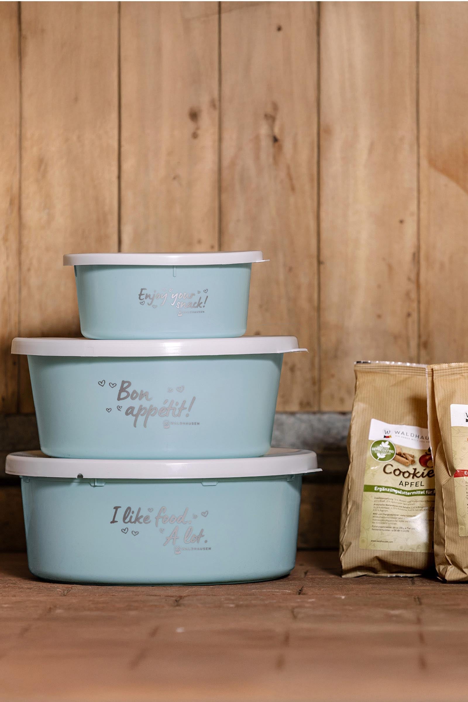 Waldhausen Small Feeding Bowl With Lid Horse Feeders & Waterers