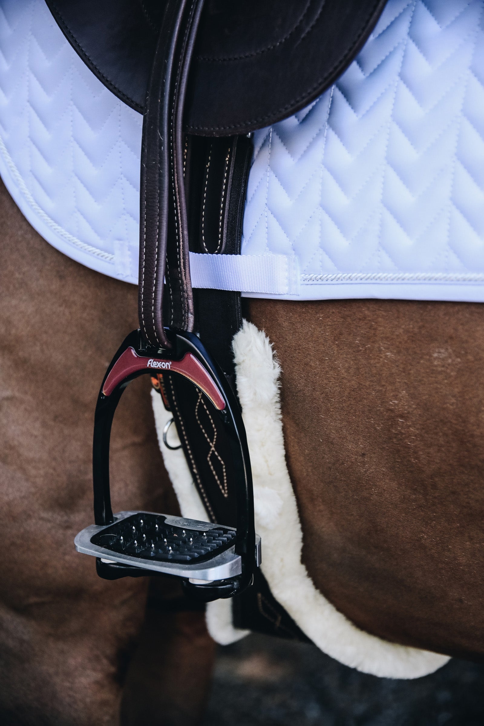 Kentucky Horsewear sprangsjabrak, fiskebein Sjabraker