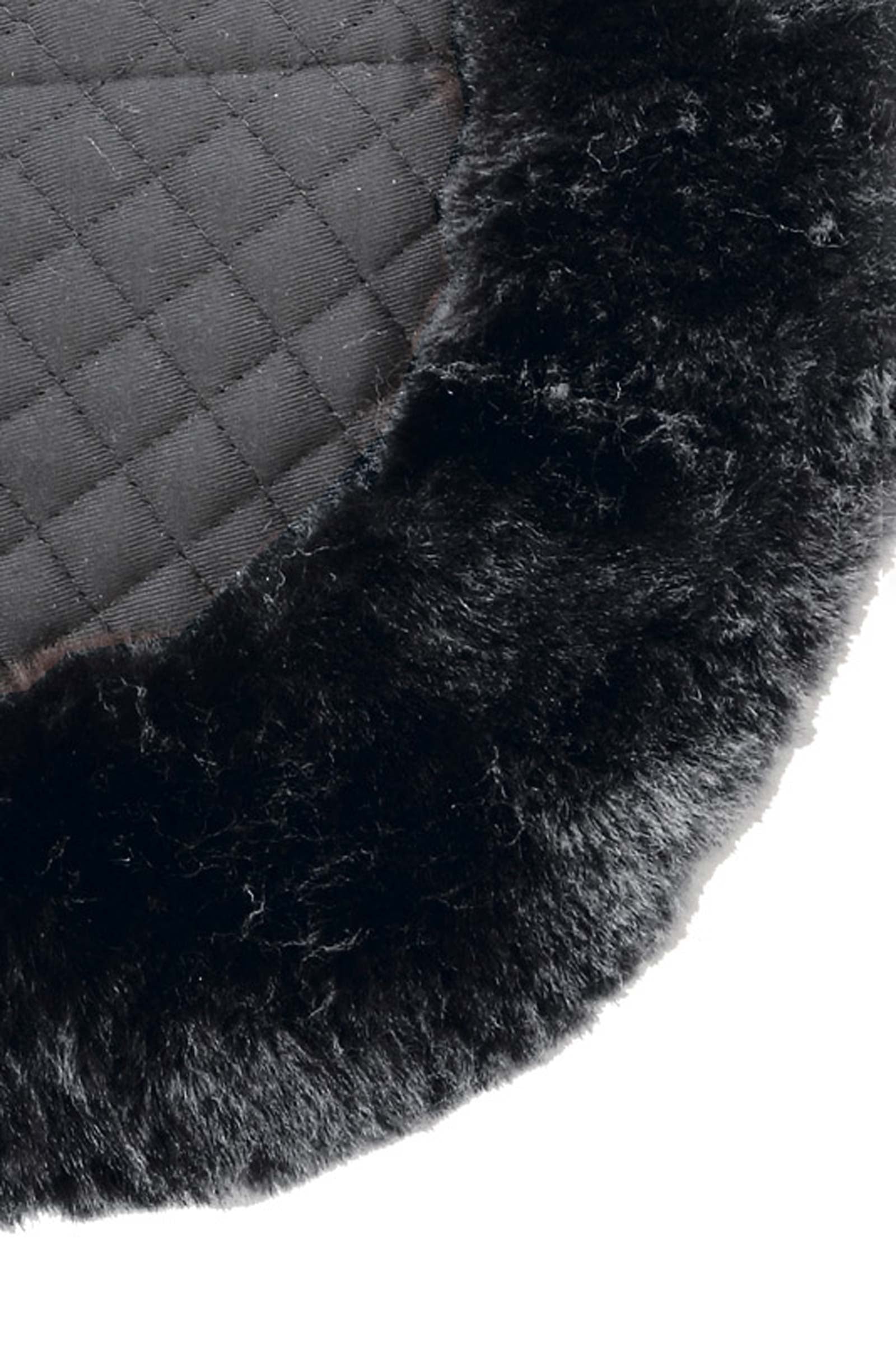 Kavalkade Lambswool pad w/ brim behind, lambswool Saddle Pads