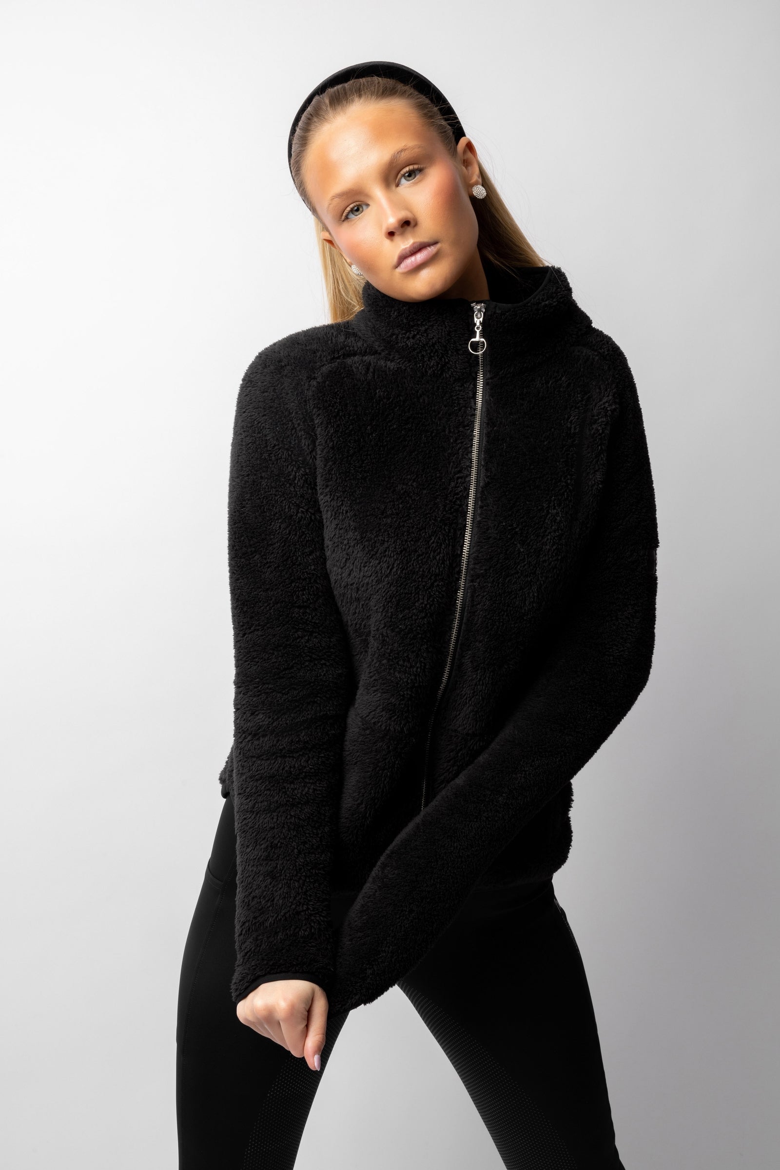 Horze Merida jakke i teddyfleece til dame Rideklær til dame