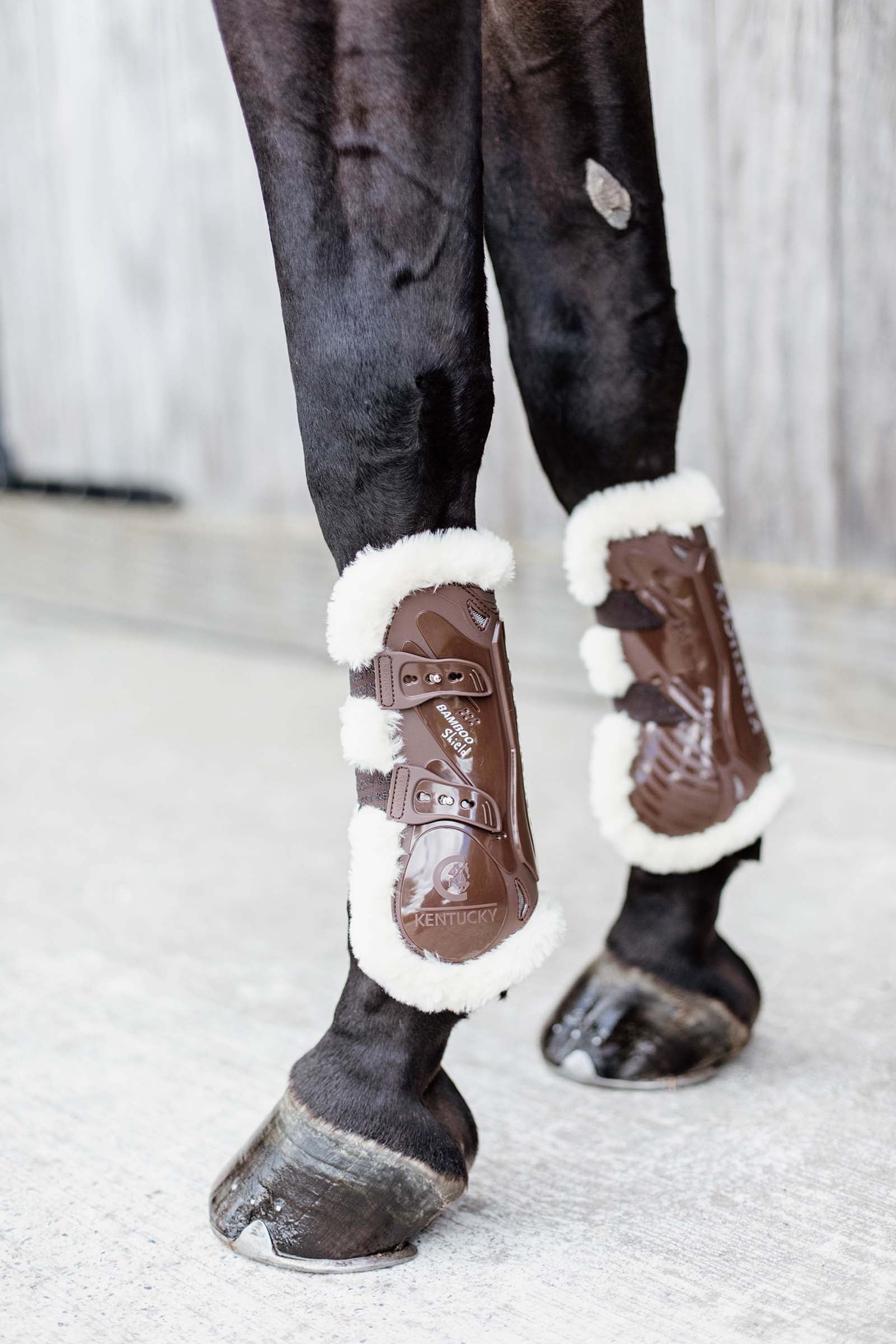 Kentucky Horsewear Vegan elastiske senebelegg med bambus og saueskinn Leg Protection & Hoof Protection for Horses