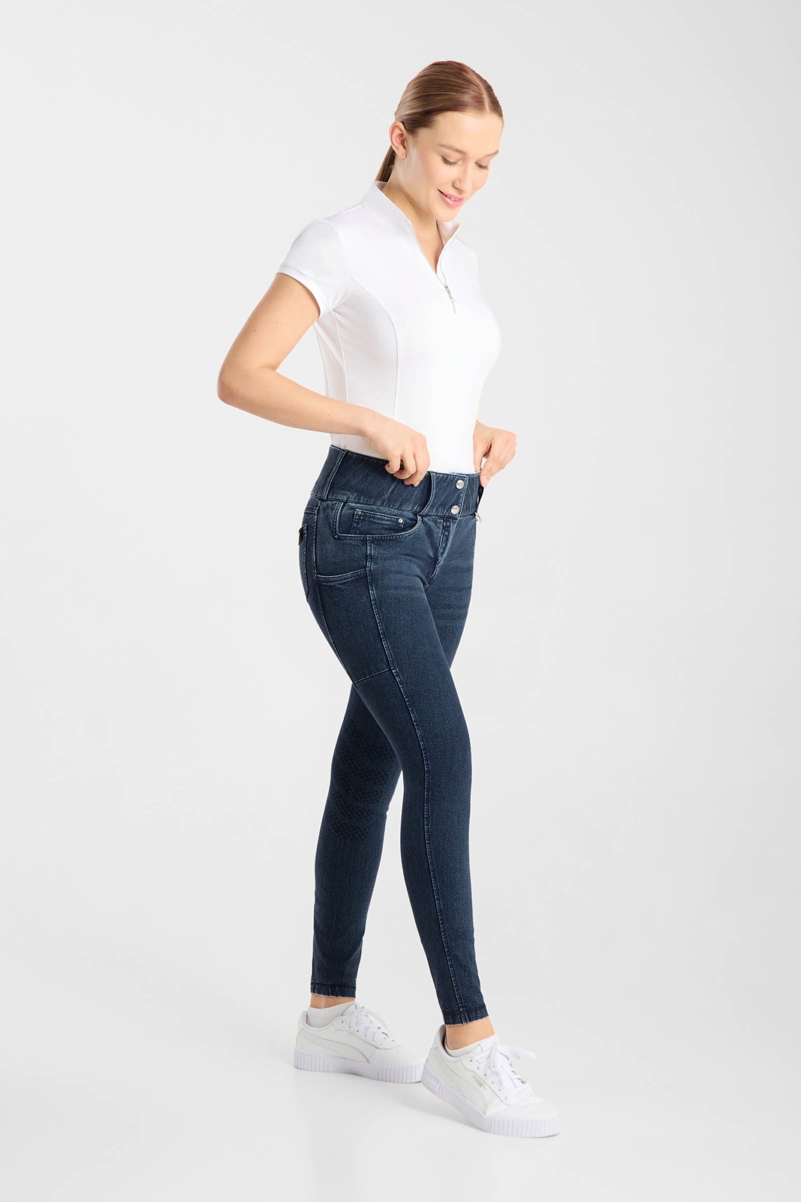 Model shot 2