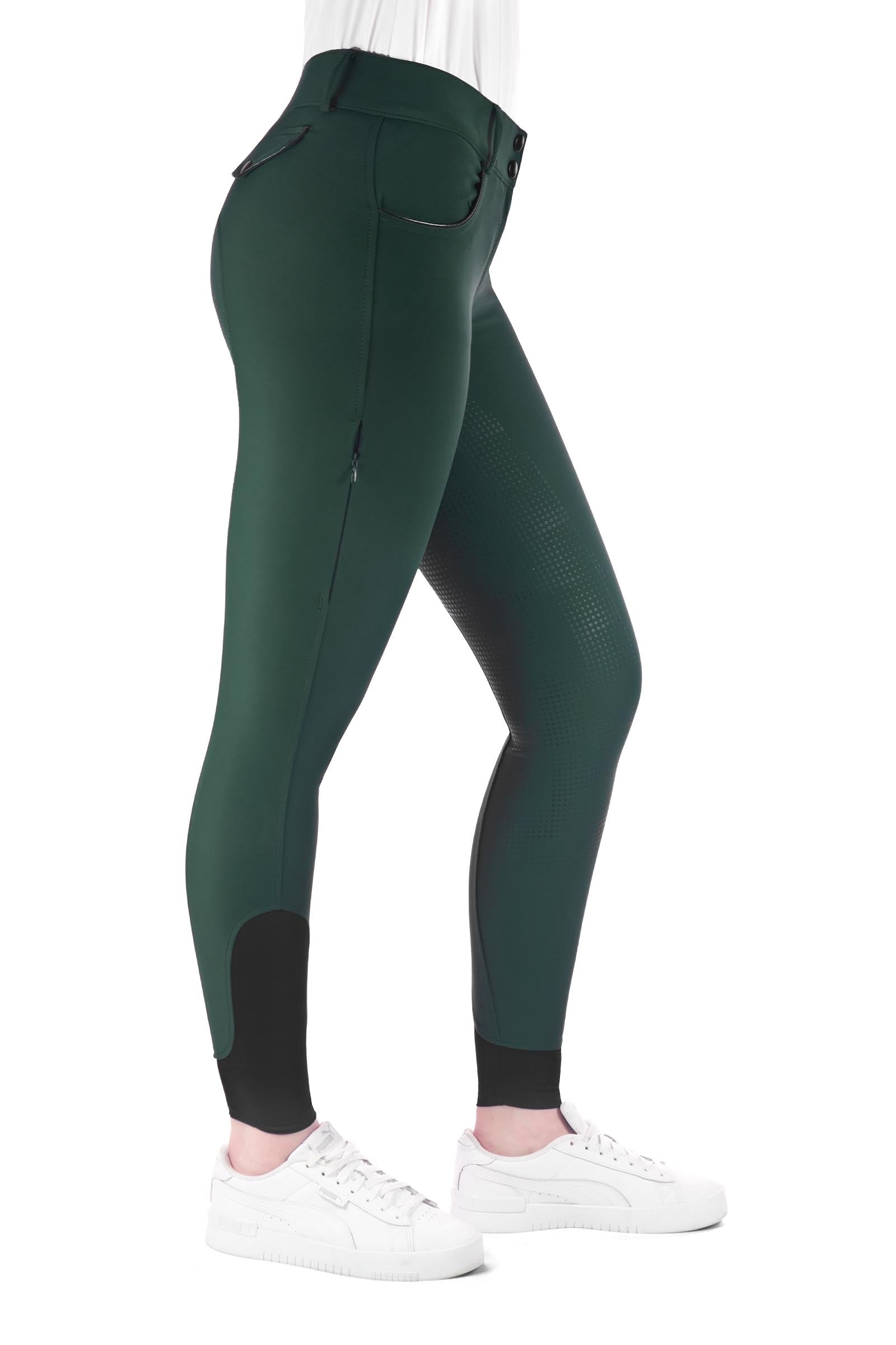 Model shot 3
