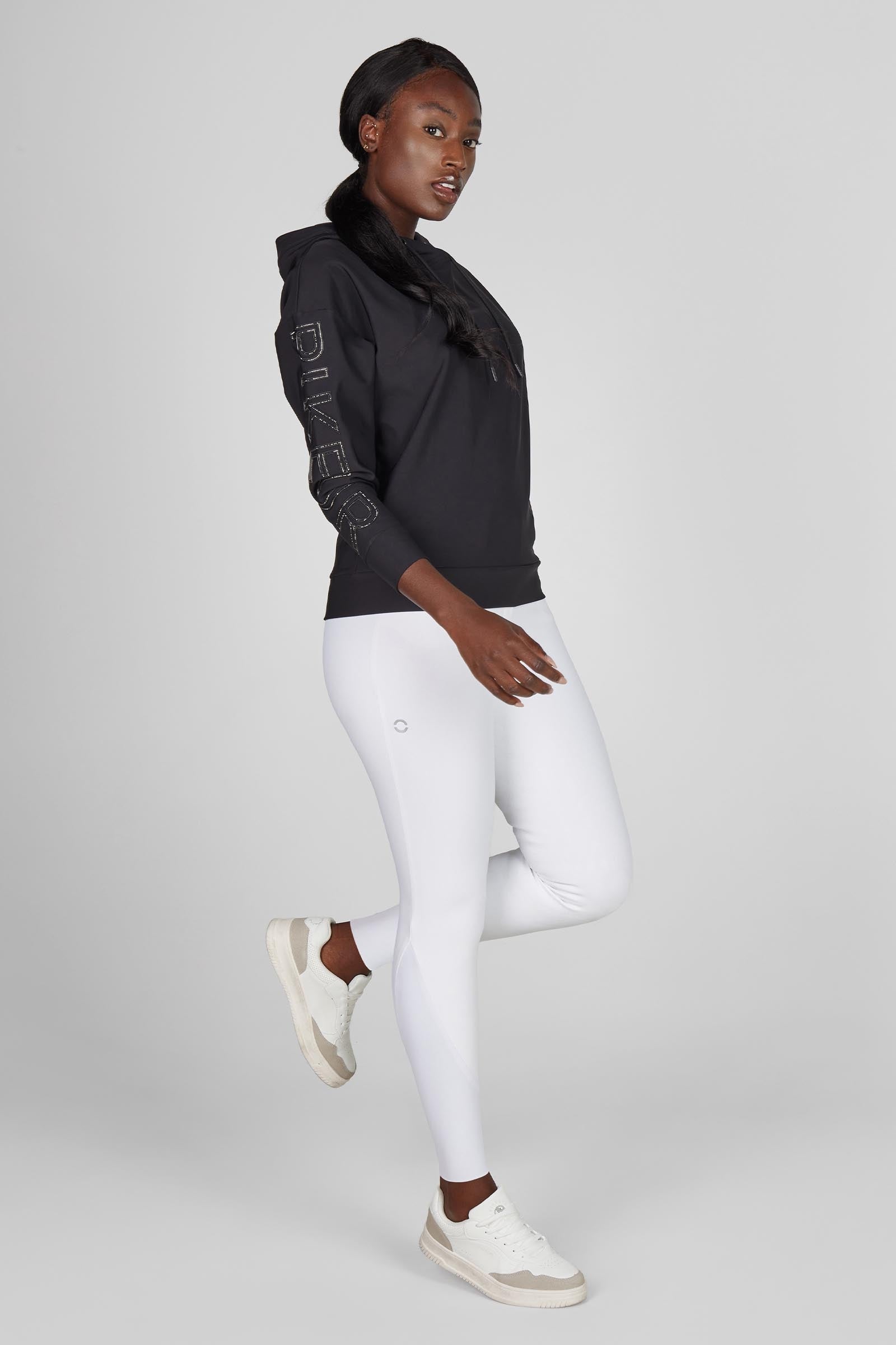 Model shot 4