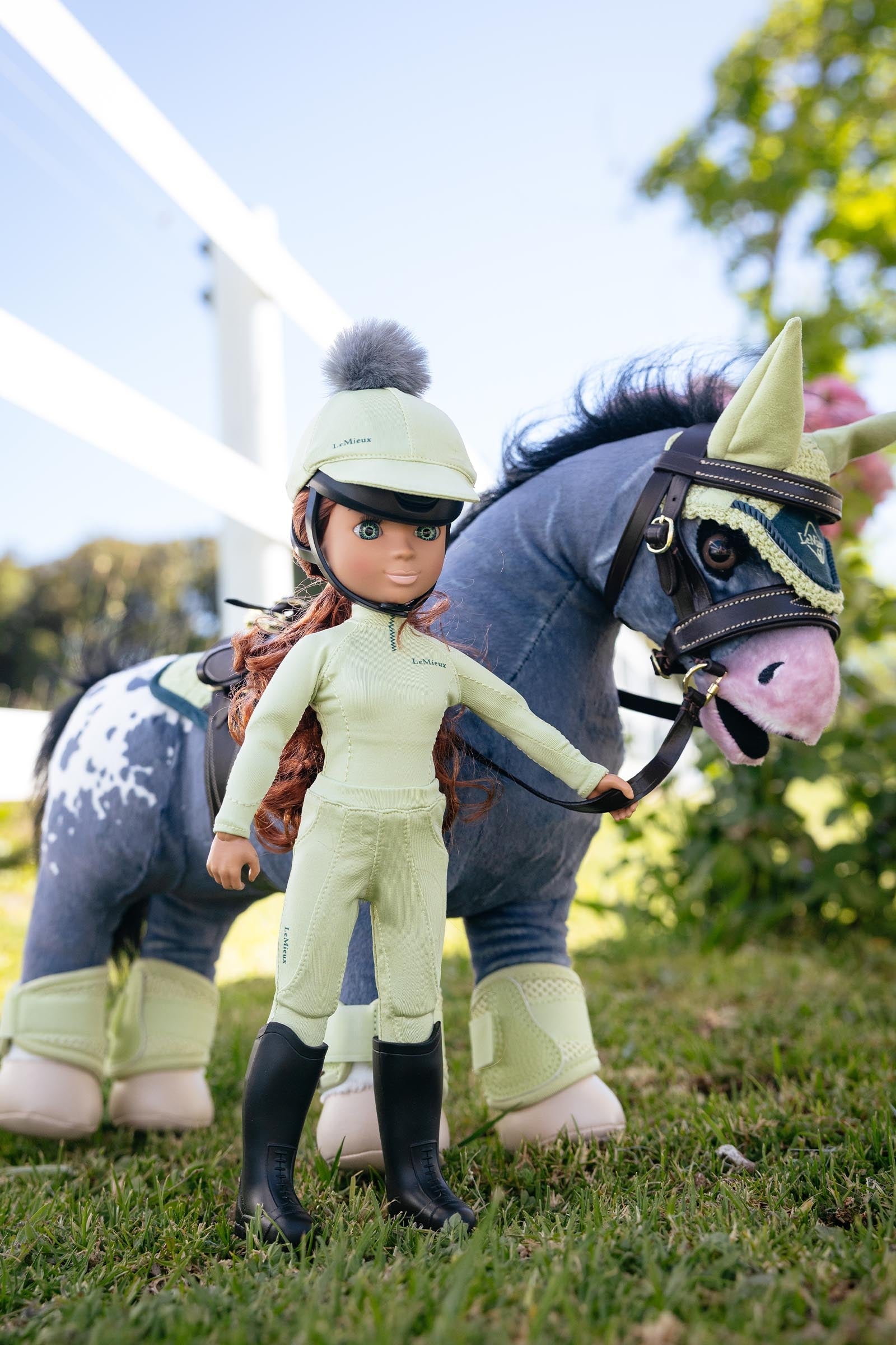 Lifestyle shot 1