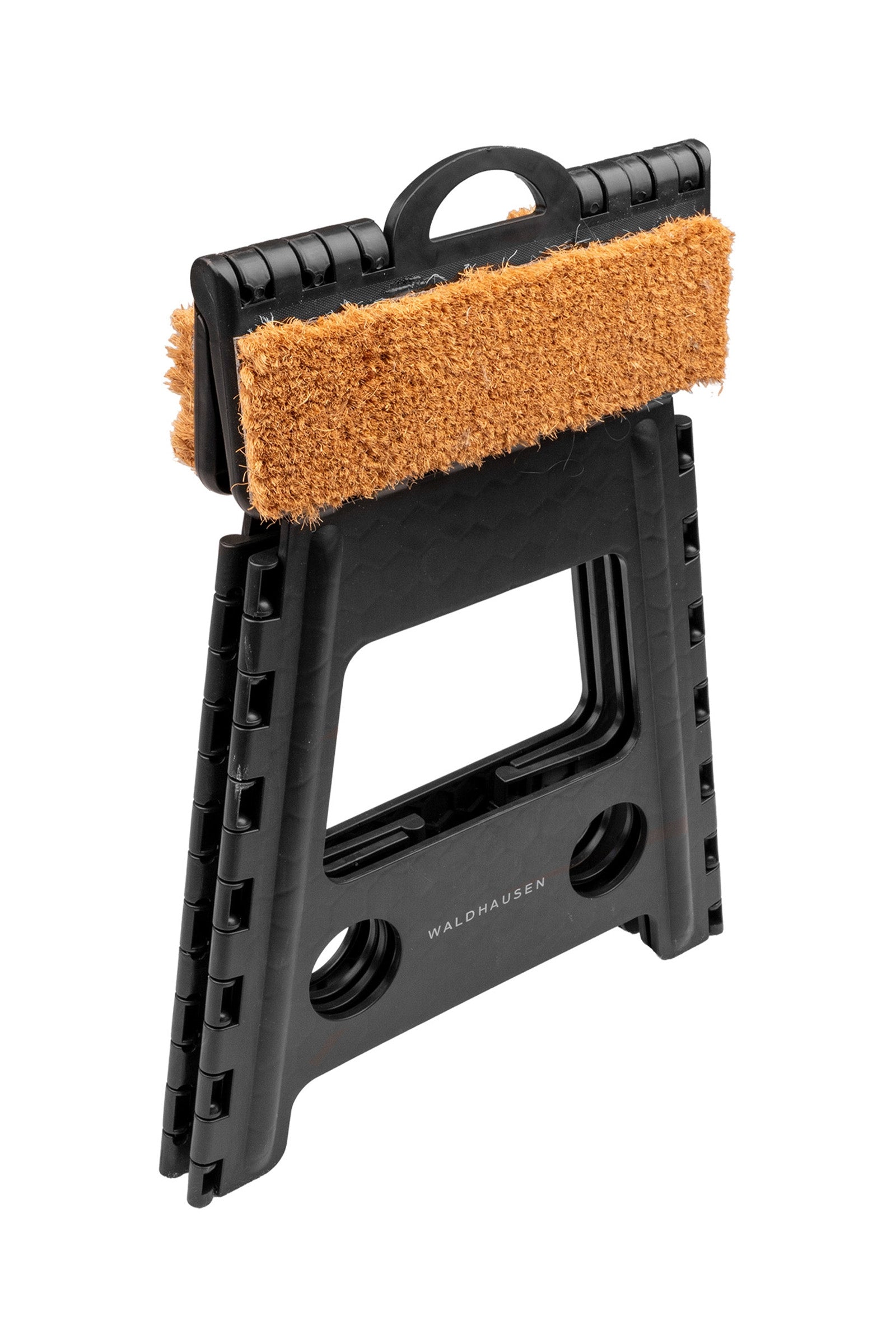 Pack shot 2
