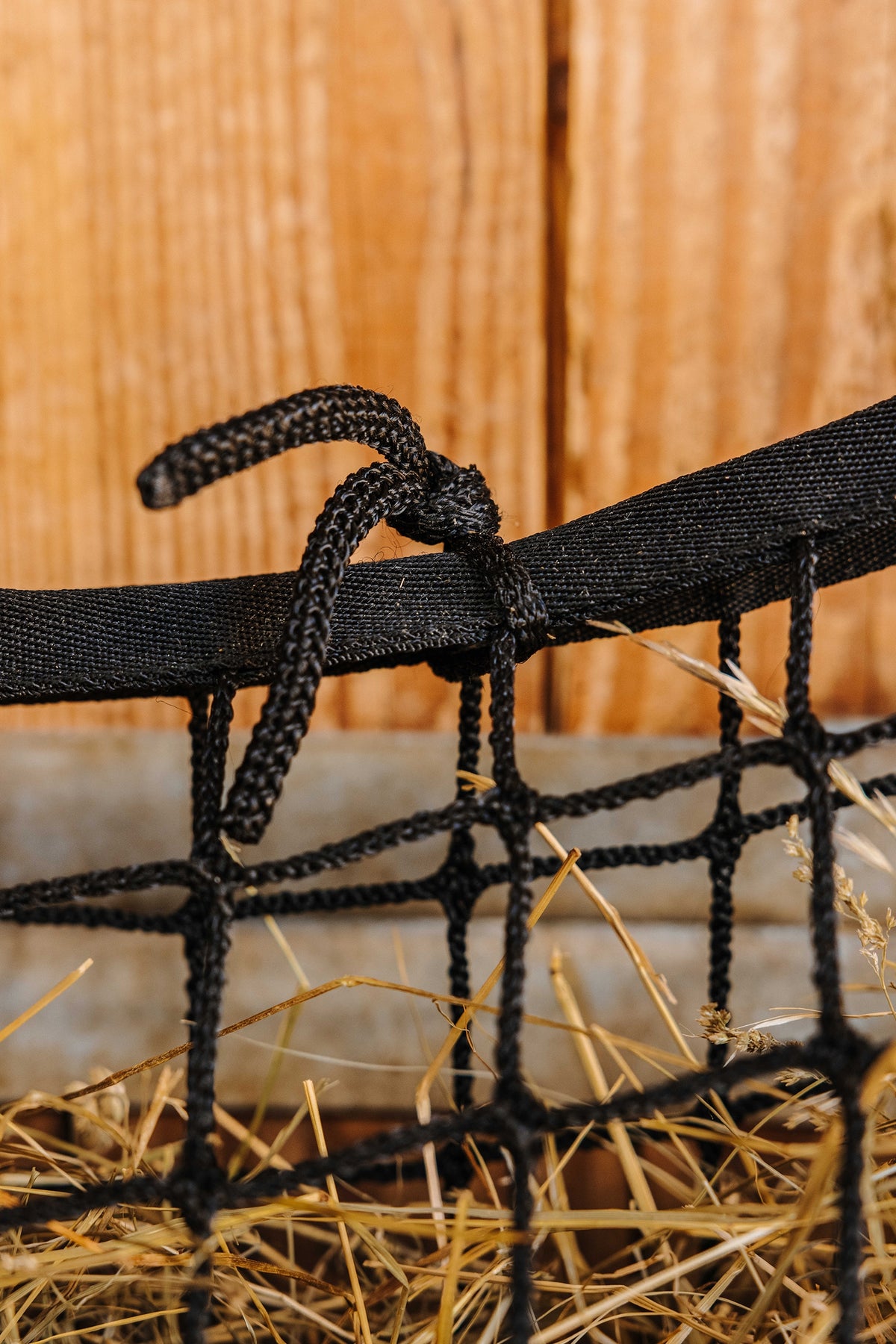 HIPPOTONIC Rectangular Hay Net (150 x 100 cm) Horse Feeders & Waterers