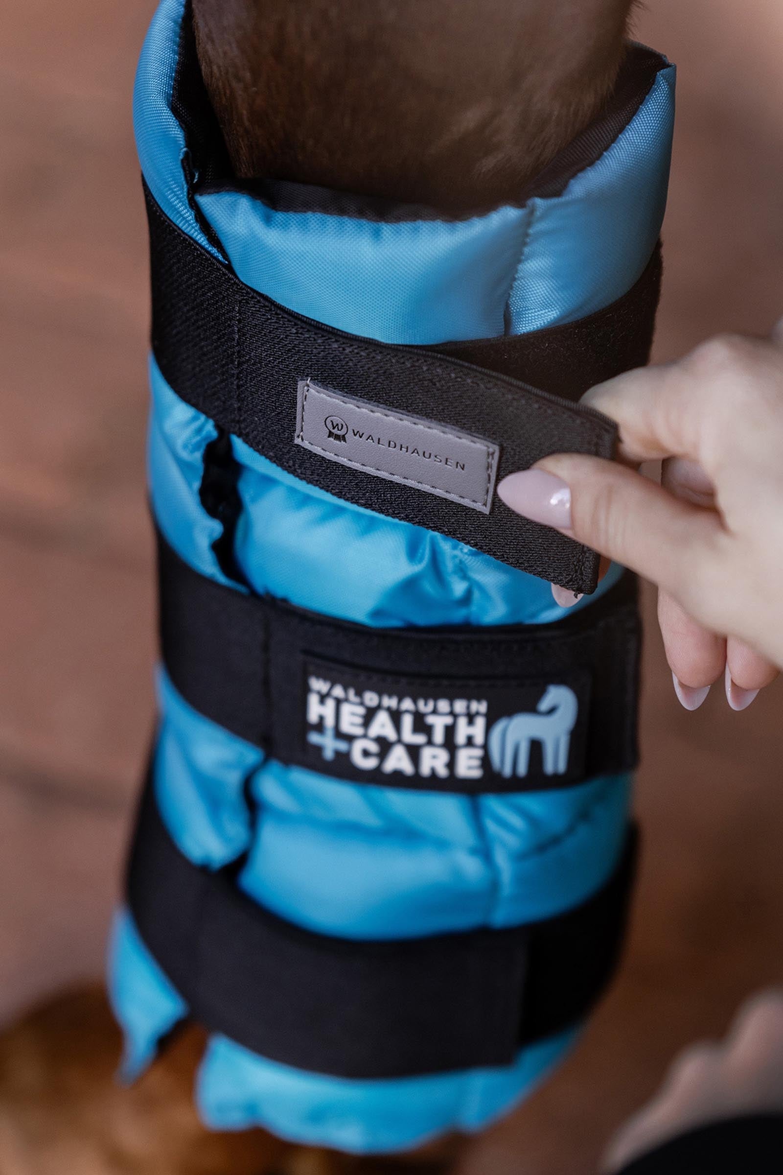 Waldhausen Health + Care Ice Boot Gel Leg Protection & Hoof Protection for Horses