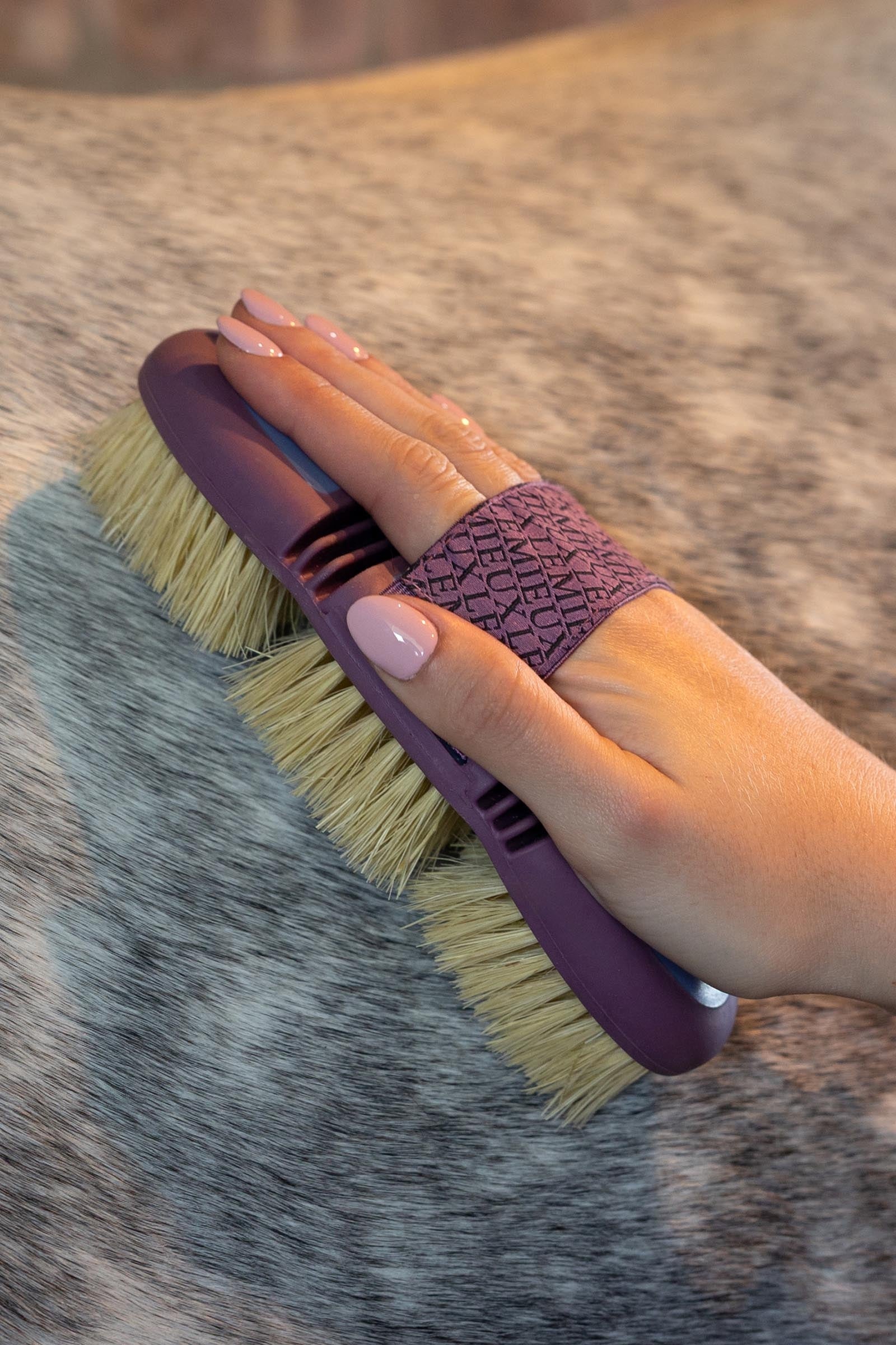 LeMieux Flexi Scrubbing Brush Horse Grooming Tools