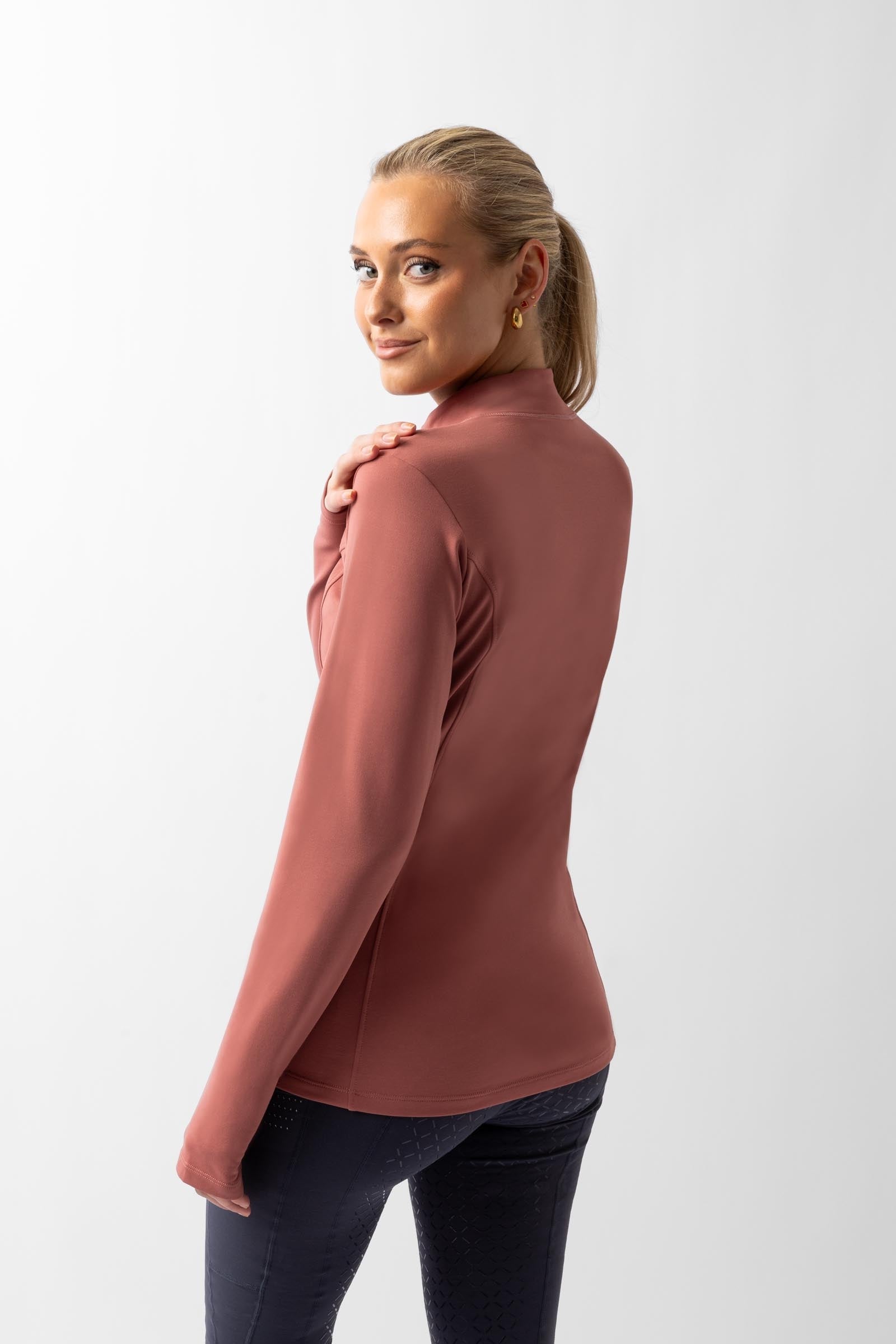 Model shot 3