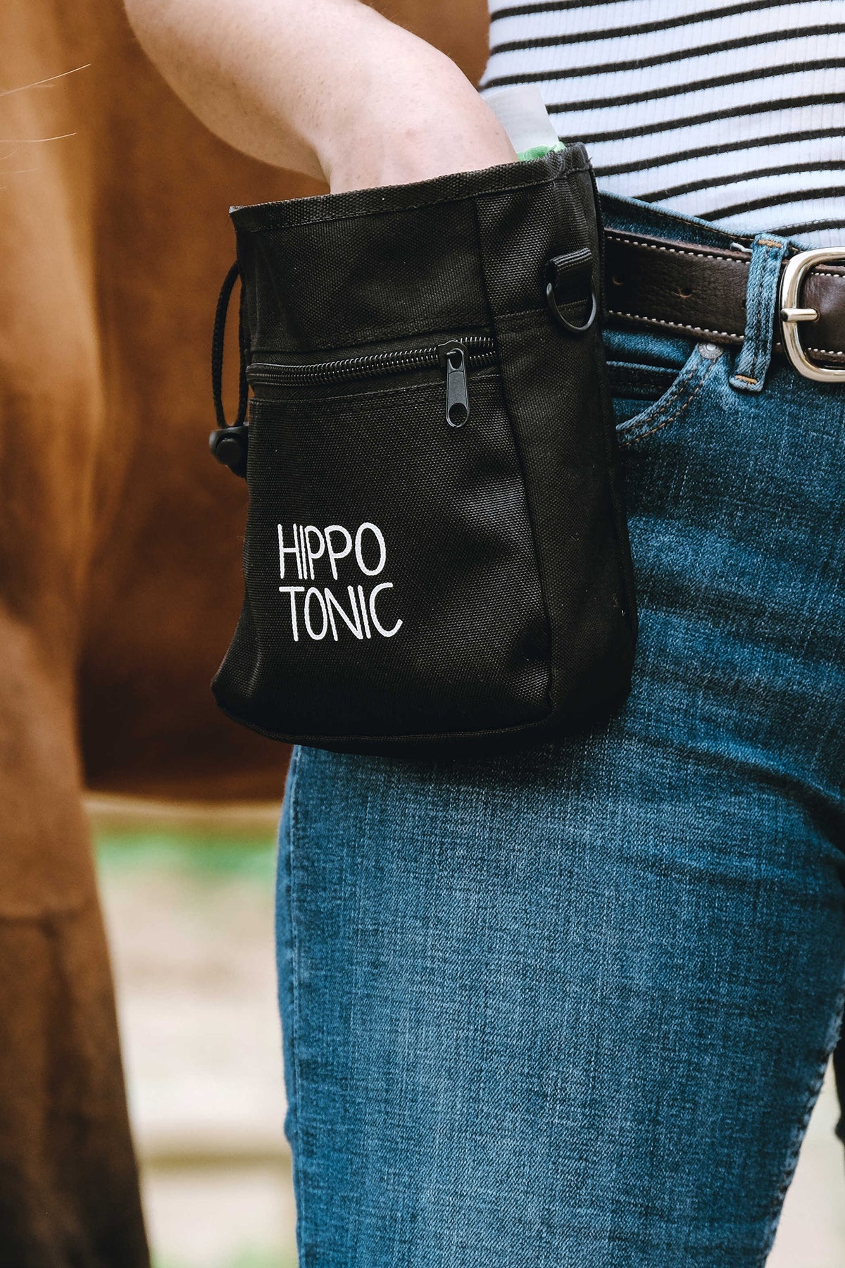 HIPPOTONIC Zippered Treat Pouch Horse Feed & Nutrition