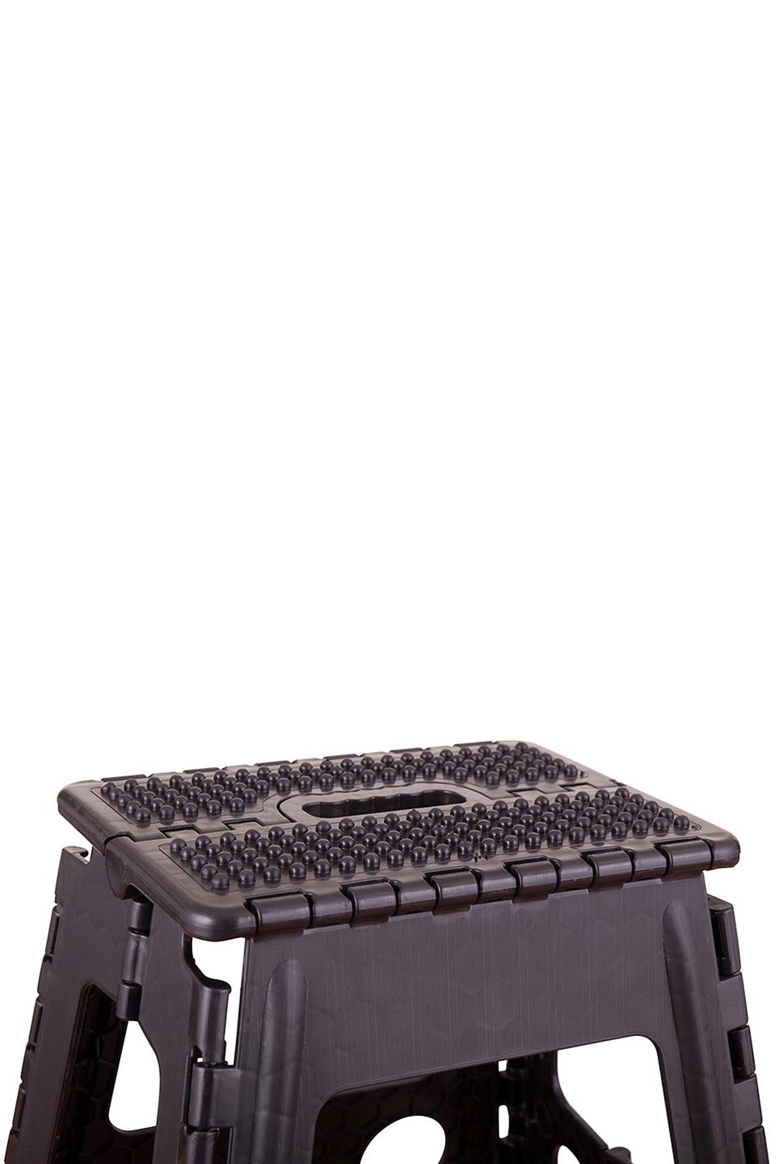 Pack shot 4