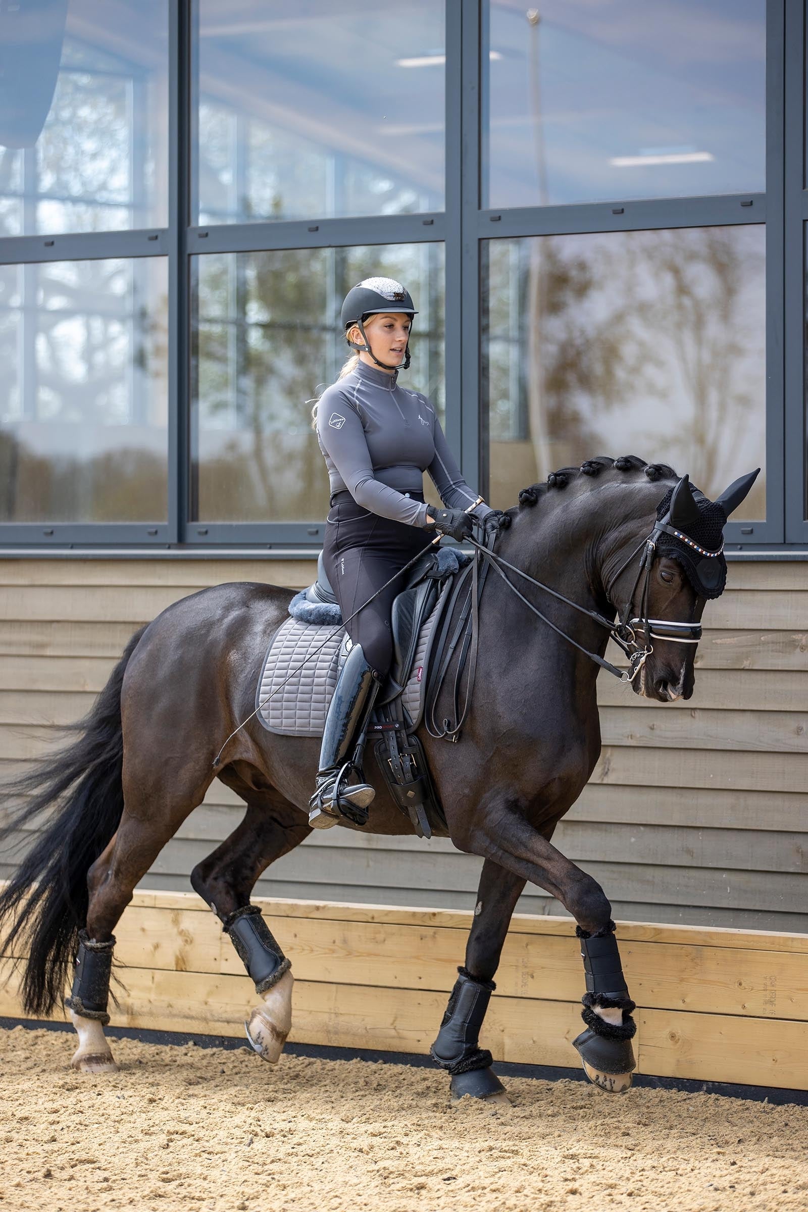 Lifestyle shot 2